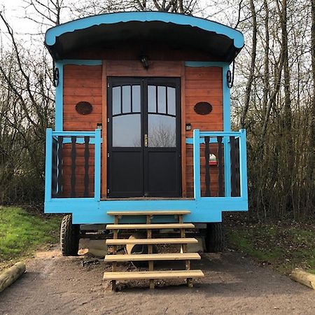 Le Domaine Des Droles De Dames Pension Buding Buitenkant foto