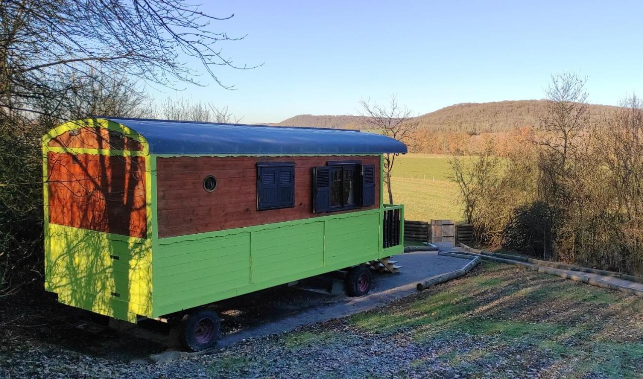 Le Domaine Des Droles De Dames Pension Buding Buitenkant foto