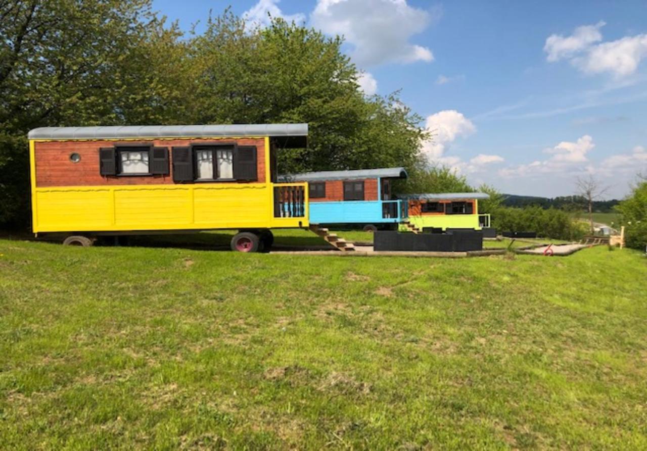 Le Domaine Des Droles De Dames Pension Buding Buitenkant foto