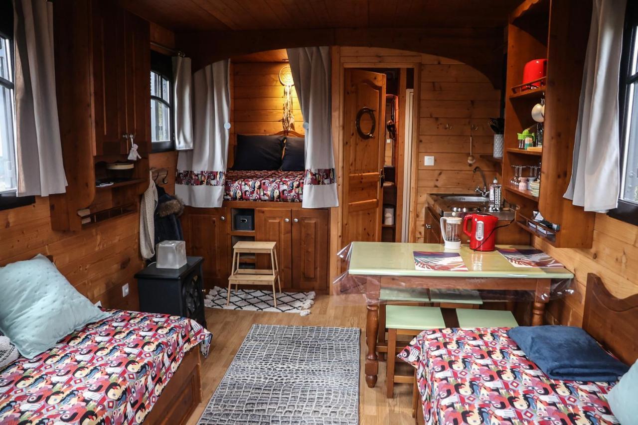 Le Domaine Des Droles De Dames Pension Buding Buitenkant foto