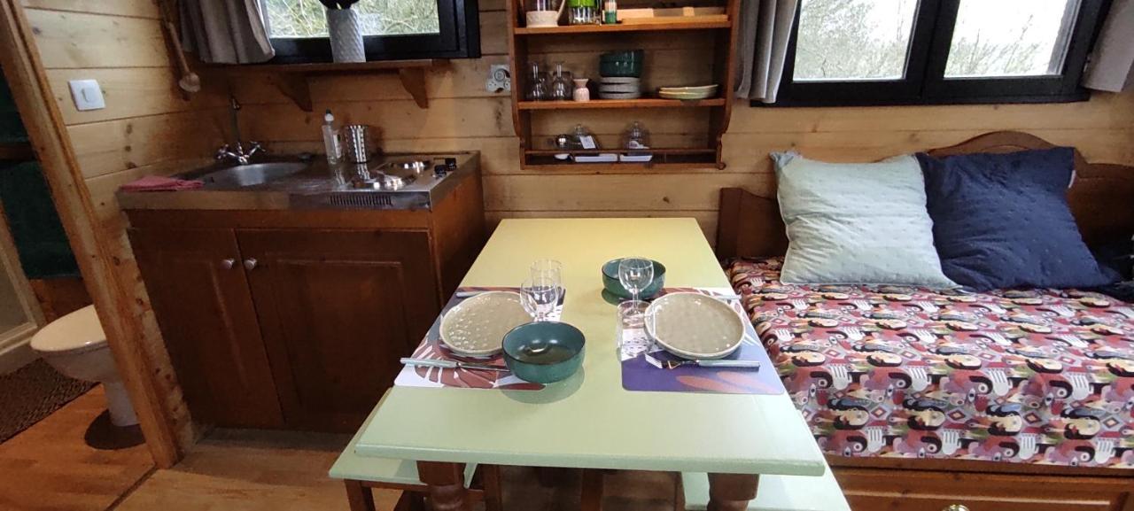 Le Domaine Des Droles De Dames Pension Buding Buitenkant foto