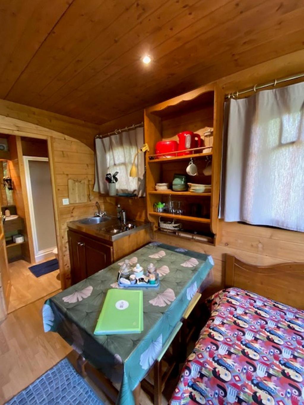 Le Domaine Des Droles De Dames Pension Buding Buitenkant foto
