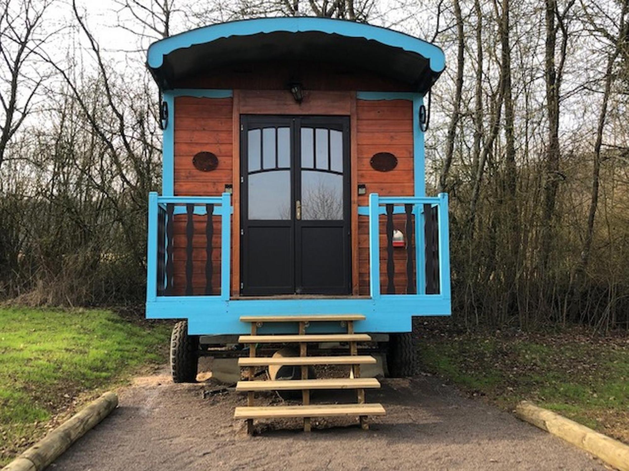 Le Domaine Des Droles De Dames Pension Buding Buitenkant foto