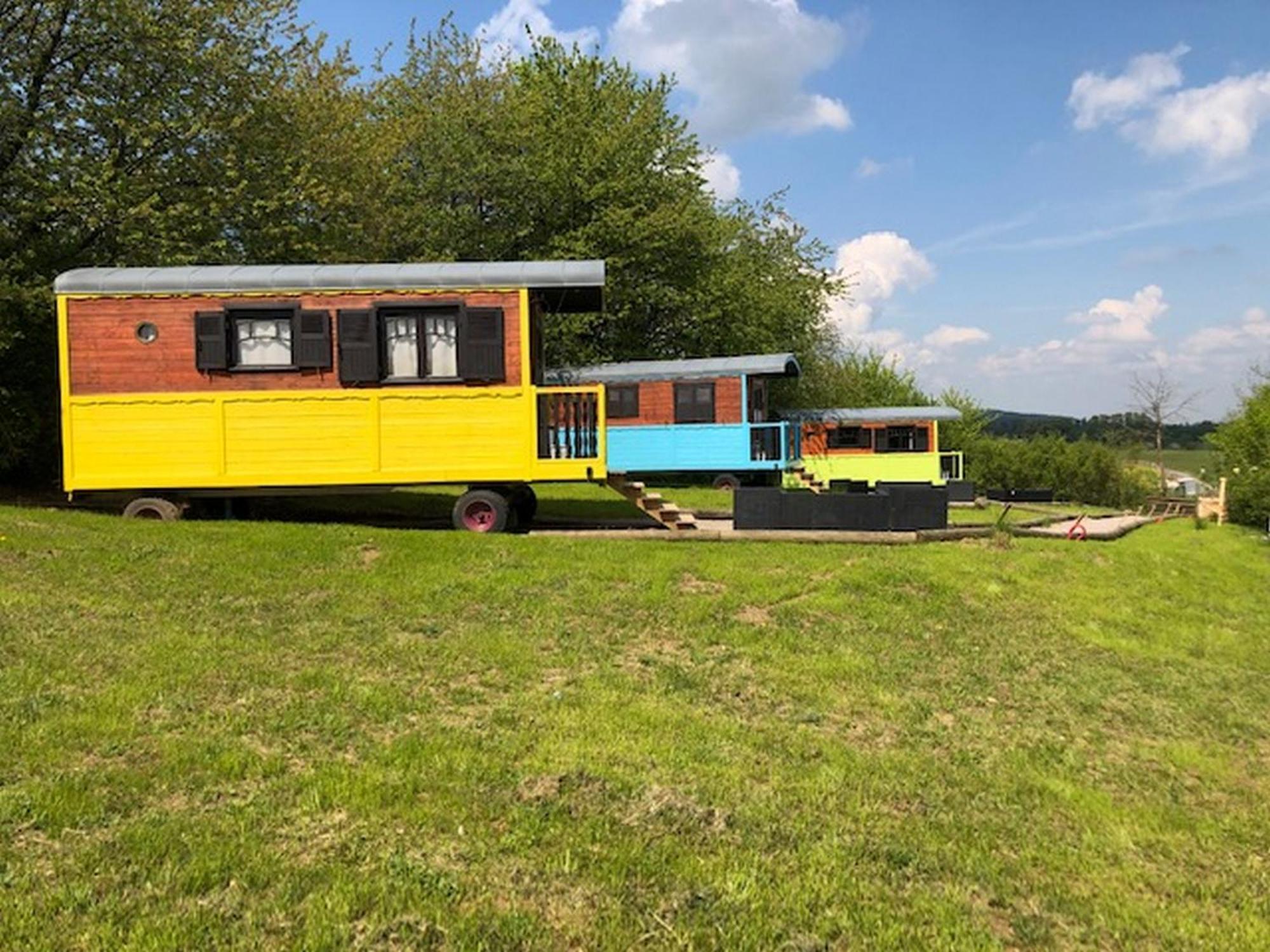 Le Domaine Des Droles De Dames Pension Buding Buitenkant foto